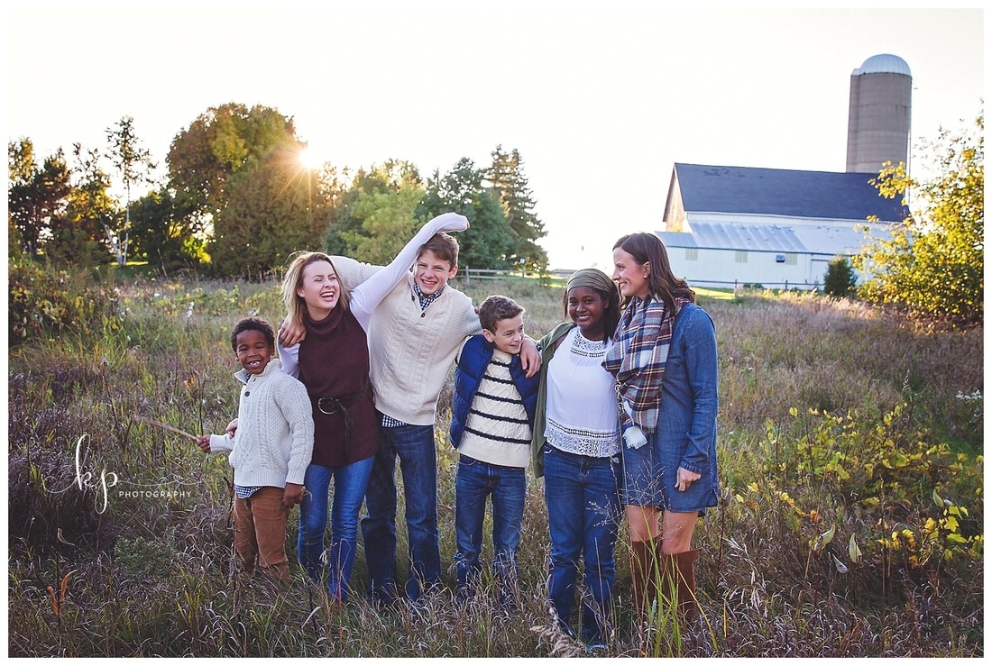 fall family photo on farm fonferek glen wisconsin